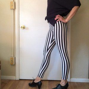 Black and White Striped Leggings